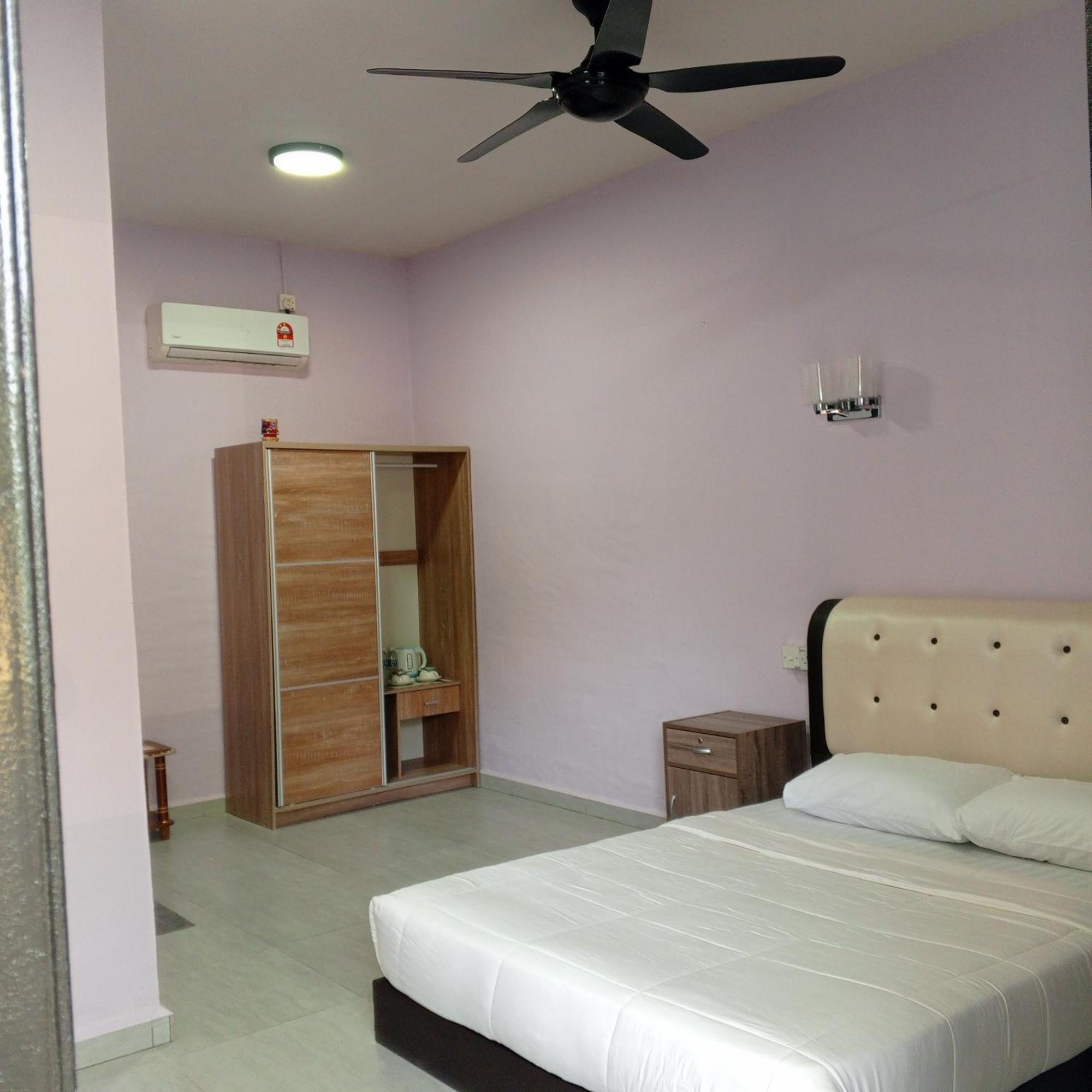 Sukau Tomanggong View Bed & Breakfast Quarto foto